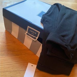 2 for 1 NWT Janie & Jack Bow Legging